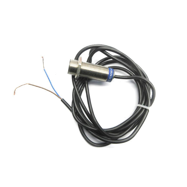 TELEMECANIQUE XS1M18DA210 12-48VDC NSNP