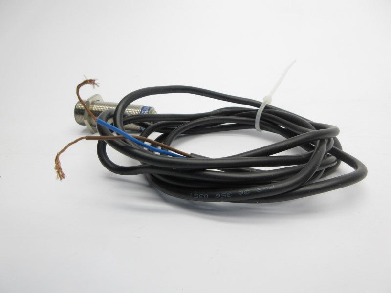 TELEMECANIQUE XS1M18DA210 12-48VDC NSNP