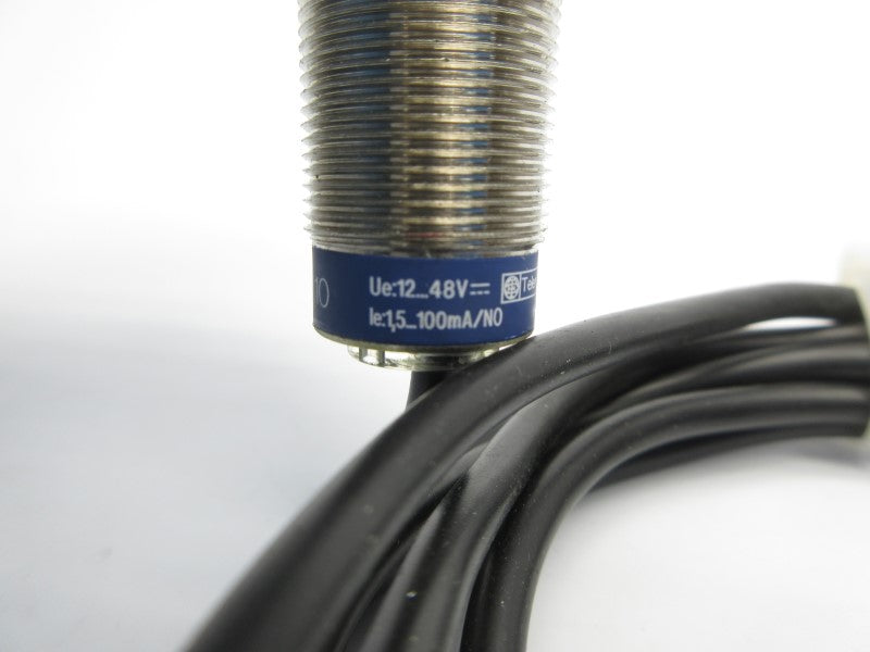 TELEMECANIQUE XS1M18DA210 12-48VDC NSNP