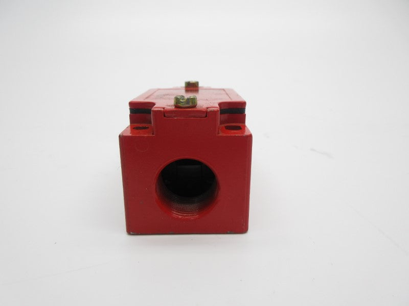 TELEMECANIQUE XCS-A501 240V 3A NSNP