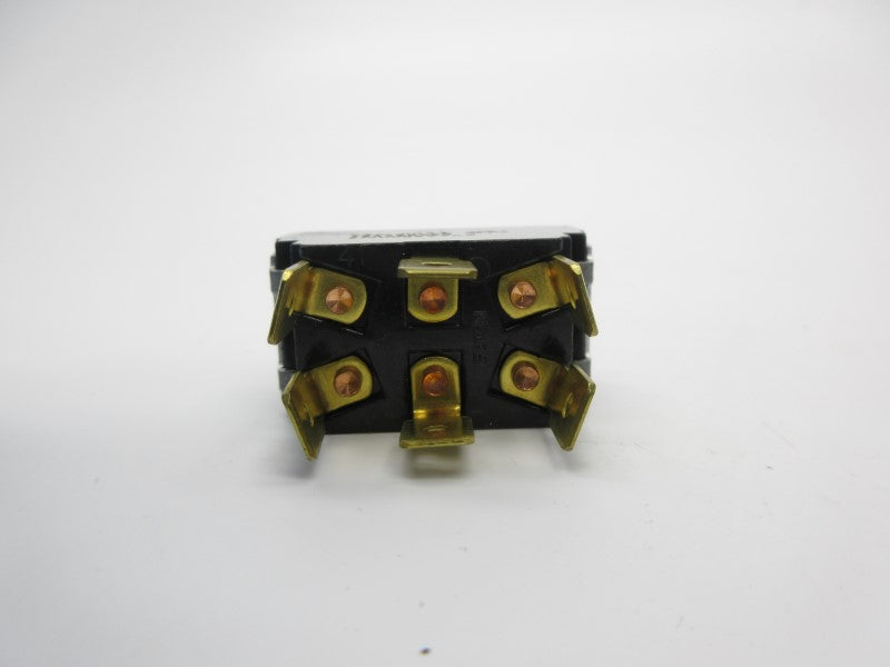 CUTLER HAMMER 0023 250VAC 10A NSNP