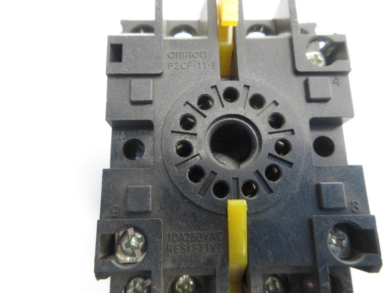 OMRON P2CF-11-E 250VAC 10A NSNP