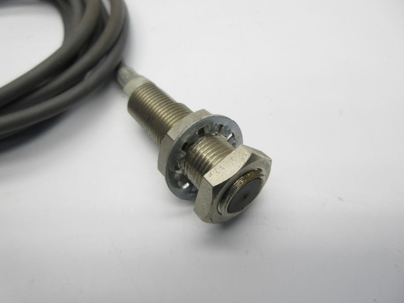 OMRON E2E-X2Y1-US 24-240VAC UNMP