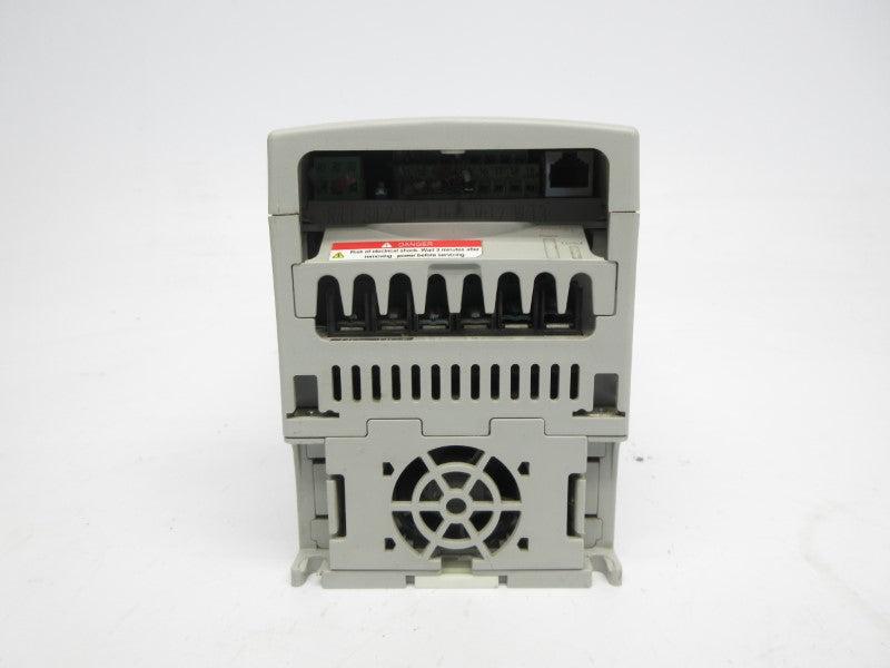 ALLEN BRADLEY 22B-D4P0N104 SER. A F/W 5.01 342-528VAC 5.7A UNMP