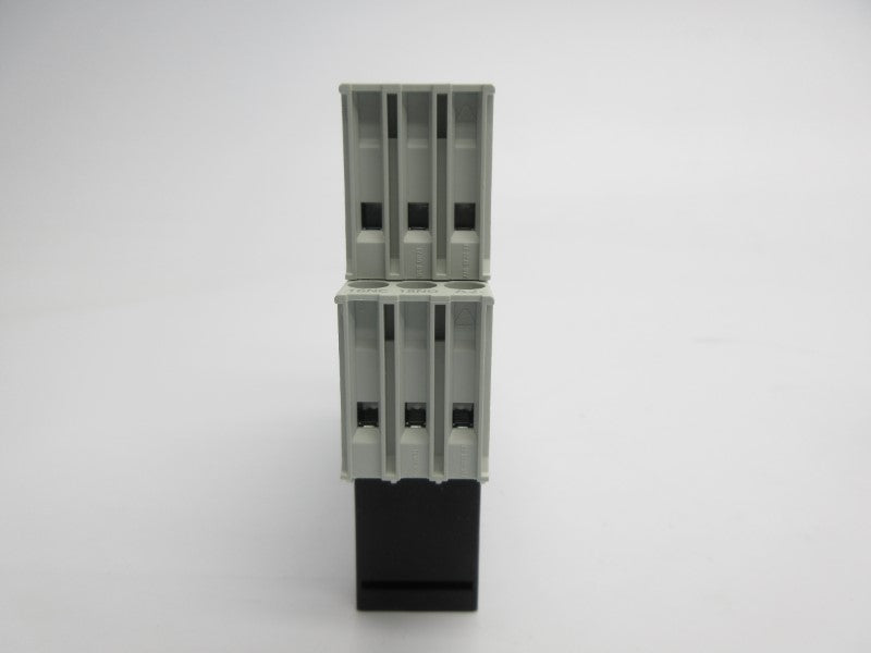 SIEMENS 3RP1505-1AP30 200-240VAC 0.05S-100H NSMP