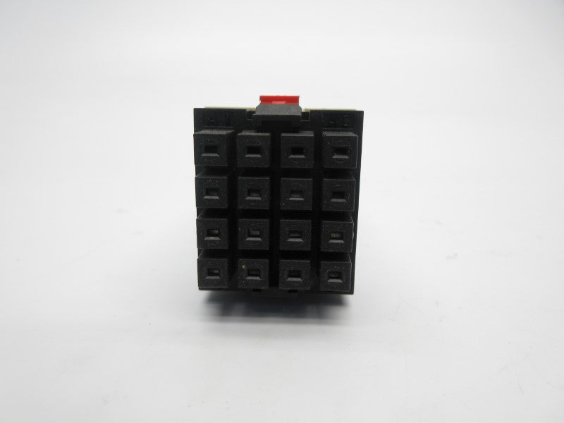 TELEMECANIQUE RHE418B 24V NSNP
