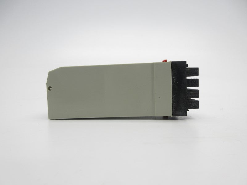 TELEMECANIQUE RHR418F 110V NSNP
