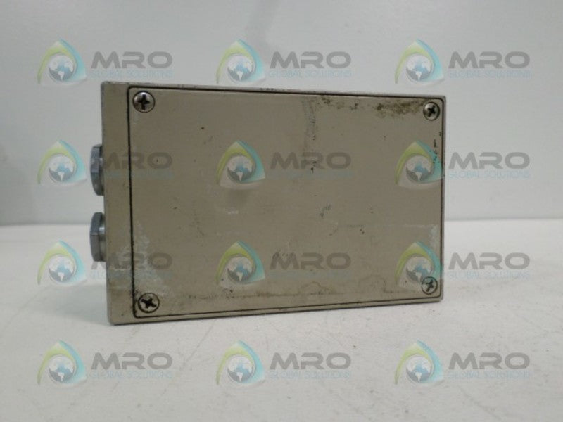 OMRON E3B-R5K-G PHOTOELECTRIC SWITCH UNMP