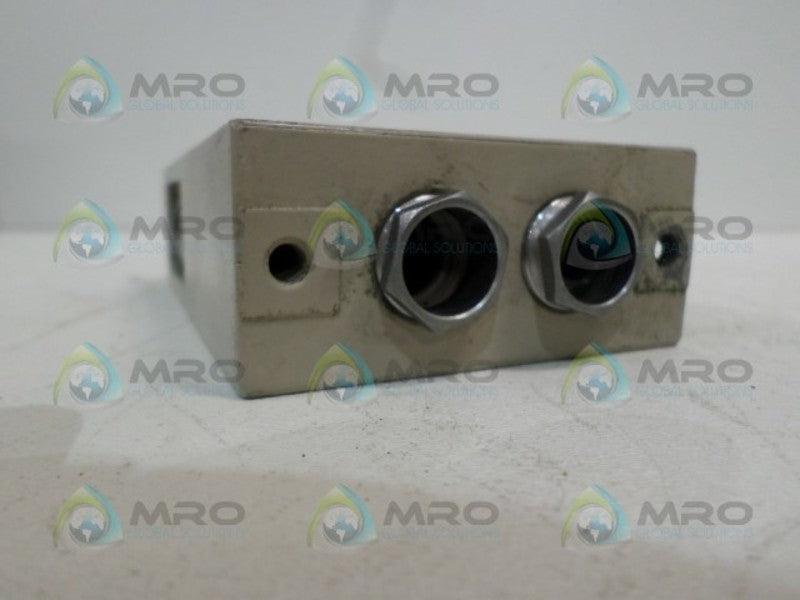 OMRON E3B-R5K-G PHOTOELECTRIC SWITCH UNMP