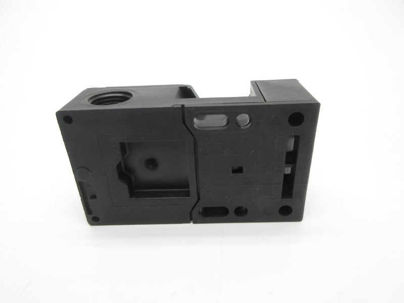 SCHMERSAL AZ16ZVK-M16 500V NSNP