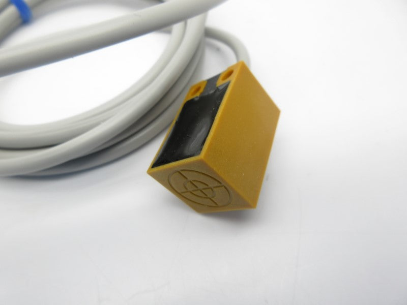 OMRON TL-Q5MC1 12-24VDC 2M NSMP