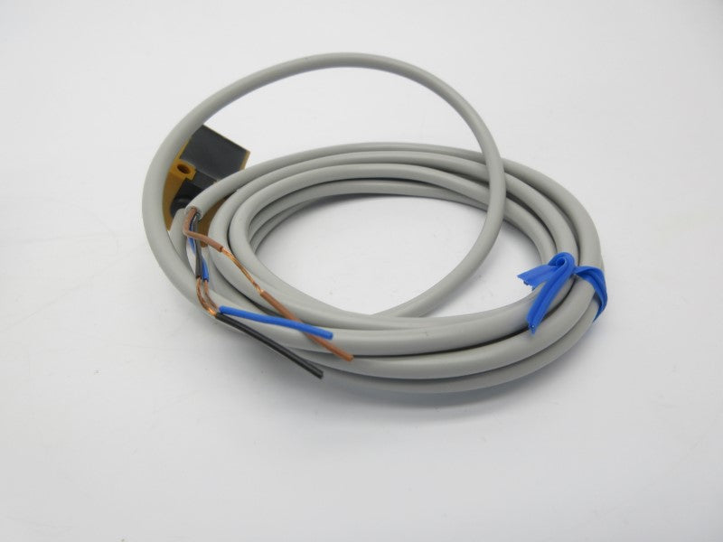 OMRON TL-Q5MC1 12-24VDC 2M NSMP