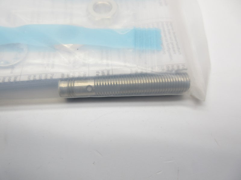 OMRON E2E-X2B1DL8-M5 10-30VDC NSMP