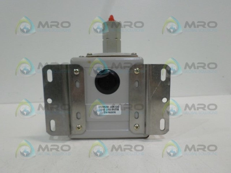 DELTA W20111M102A PRESSURE SWITCH NSNP