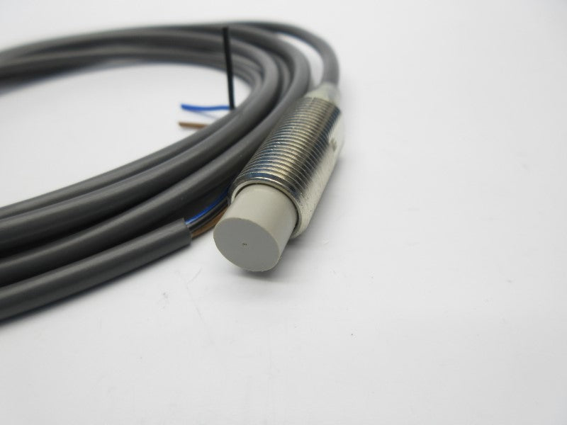 OMRON E2E-X5ME2 12-24VDC NSNP