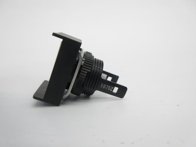 PUSH BUTTON 1975Z NSNP