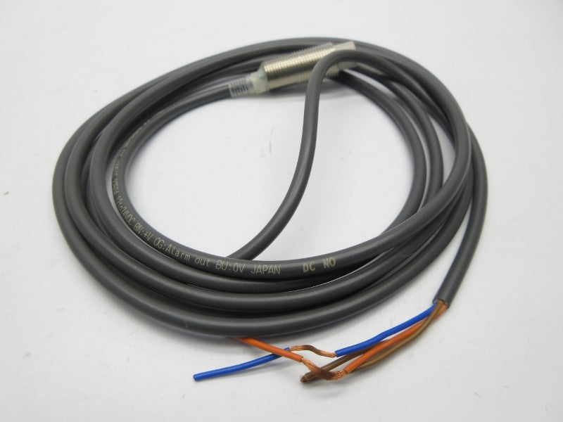 OMRON E2E-X8MD1S 12-24VDC NSNP