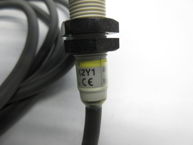 OMRON E2F-X2Y1 12-24VDC UNMP