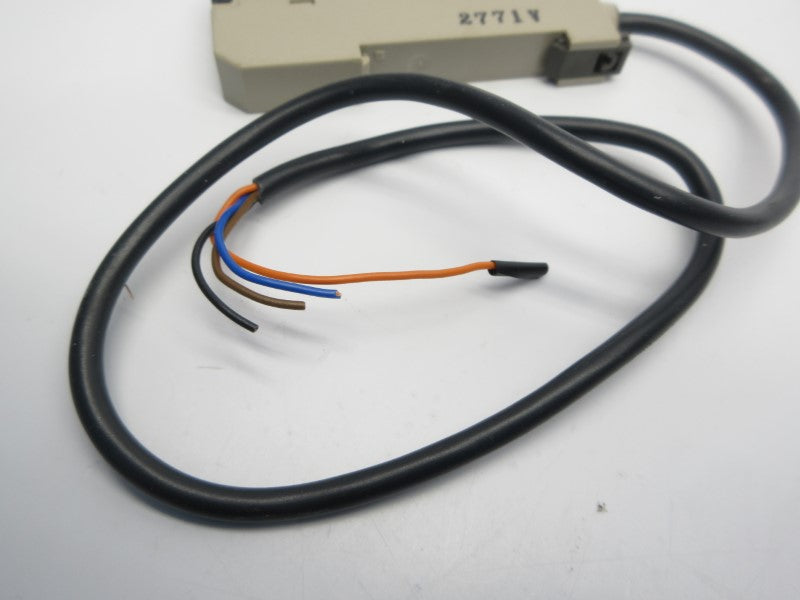 OMRON E2CY-T11 12-24VDC UNMP