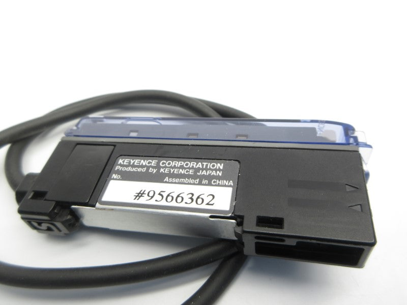 KEYENCE FS-V11 12-24VDC UNMP