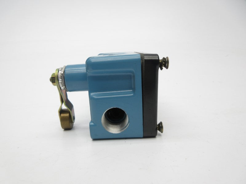 MICRO SWITCH EX-AR16 480VAC 15A NSMP