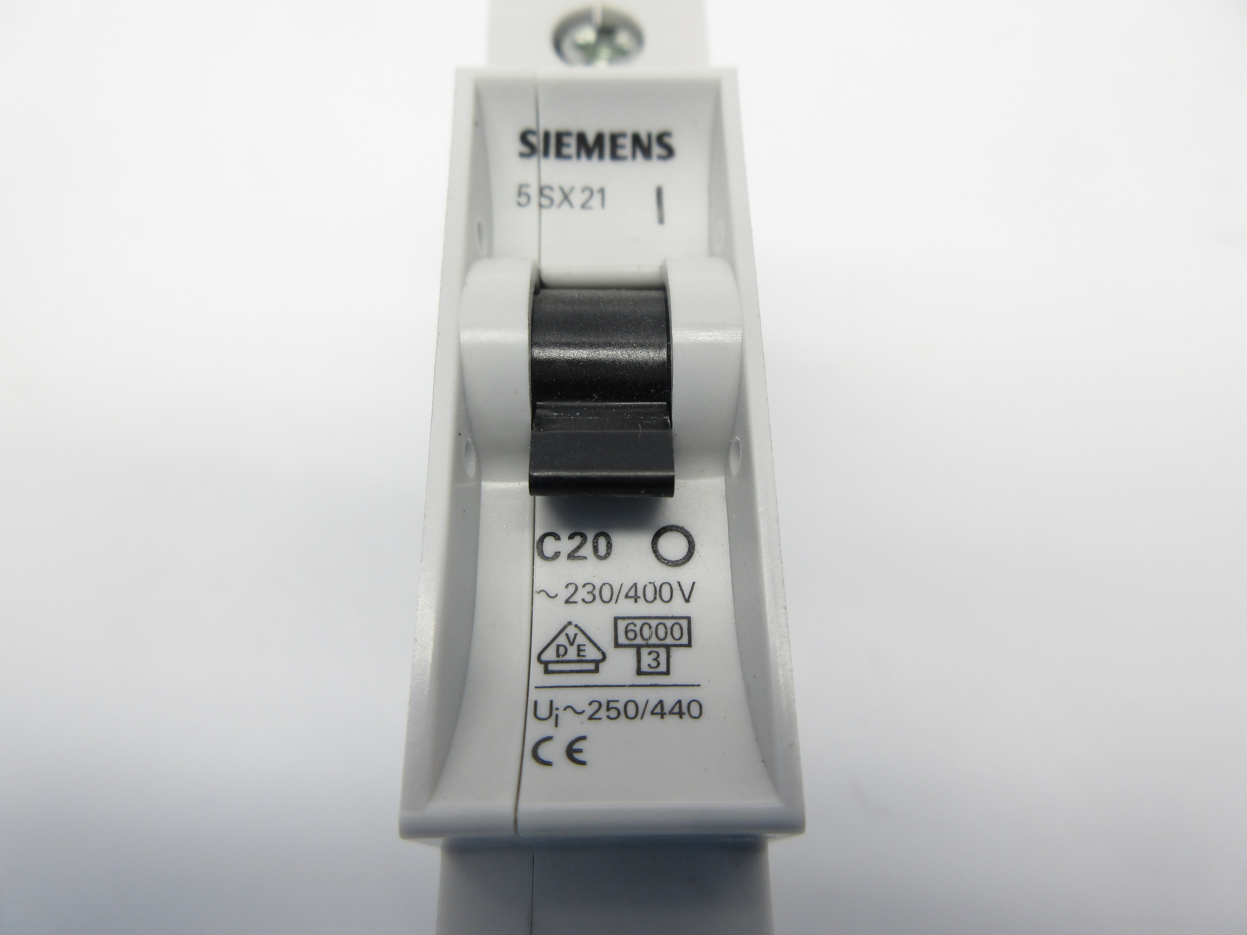 SIEMENS 5SX21C20 230/400V 20A NSNP