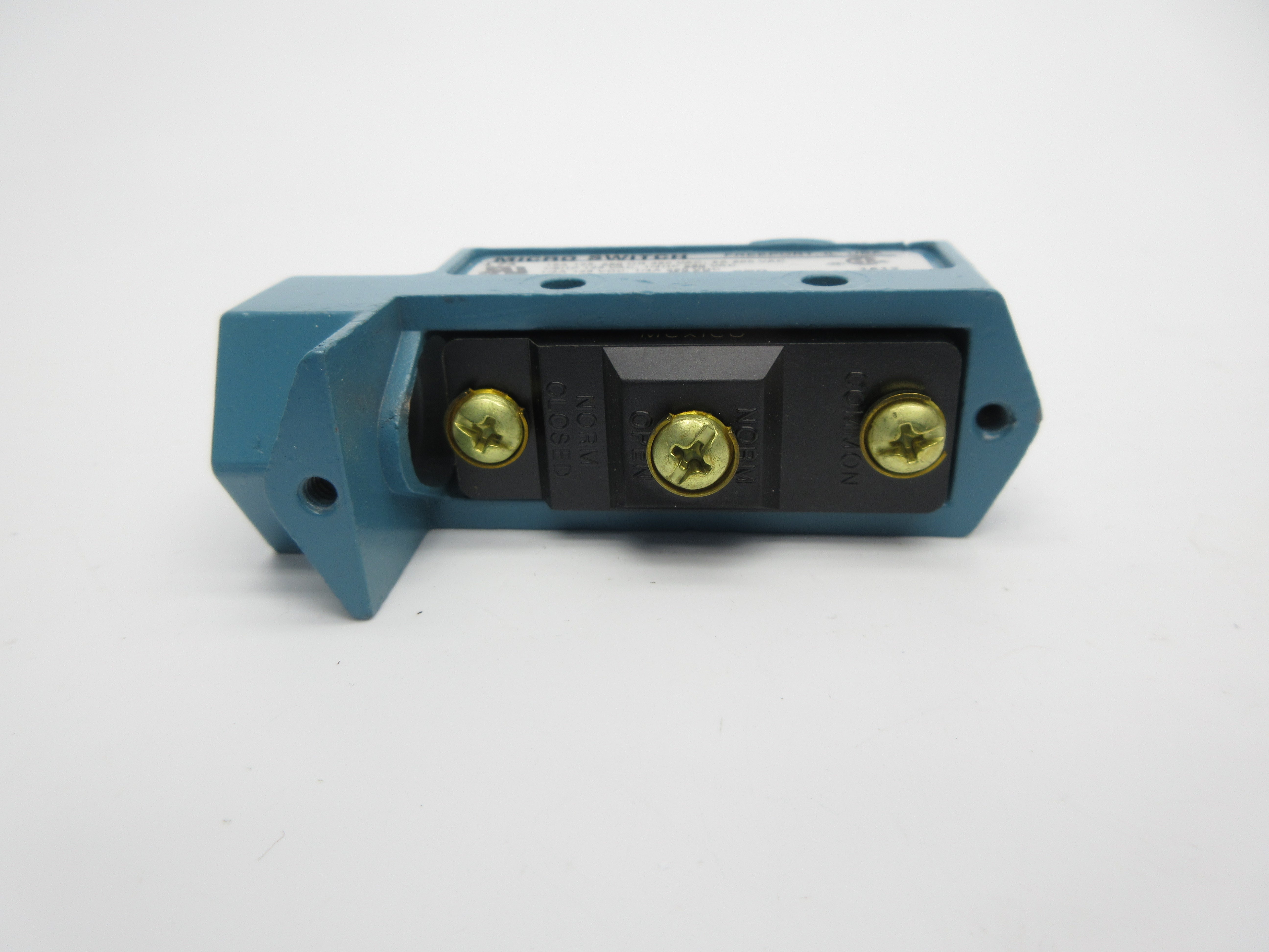 MICRO SWITCH BZE6-2RQ 600VAC 2A (AS PICTURED) NSNP