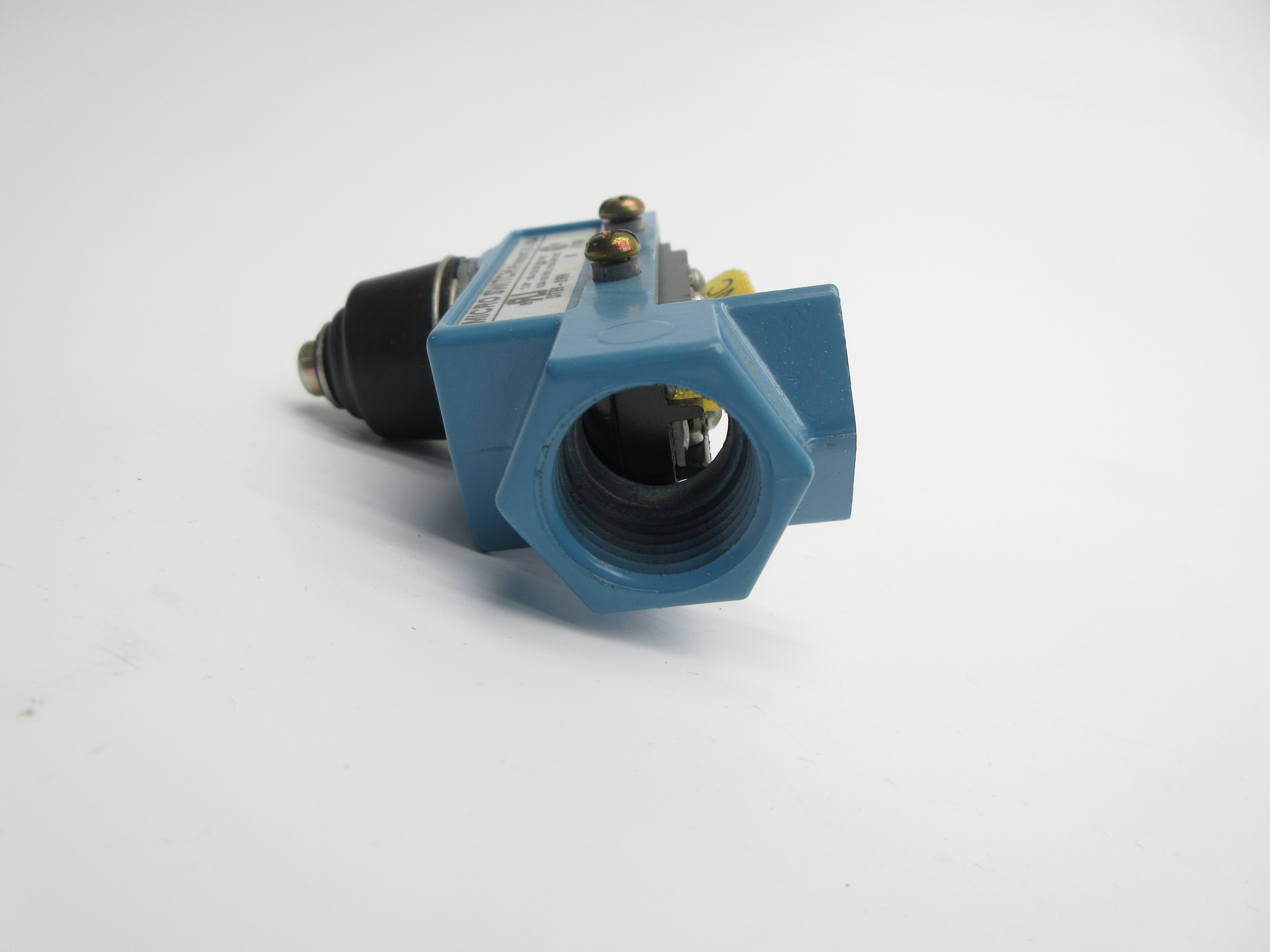 MICRO SWITCH DTE6-2RN 250VAC 10A (AS PICTURED) NSNP