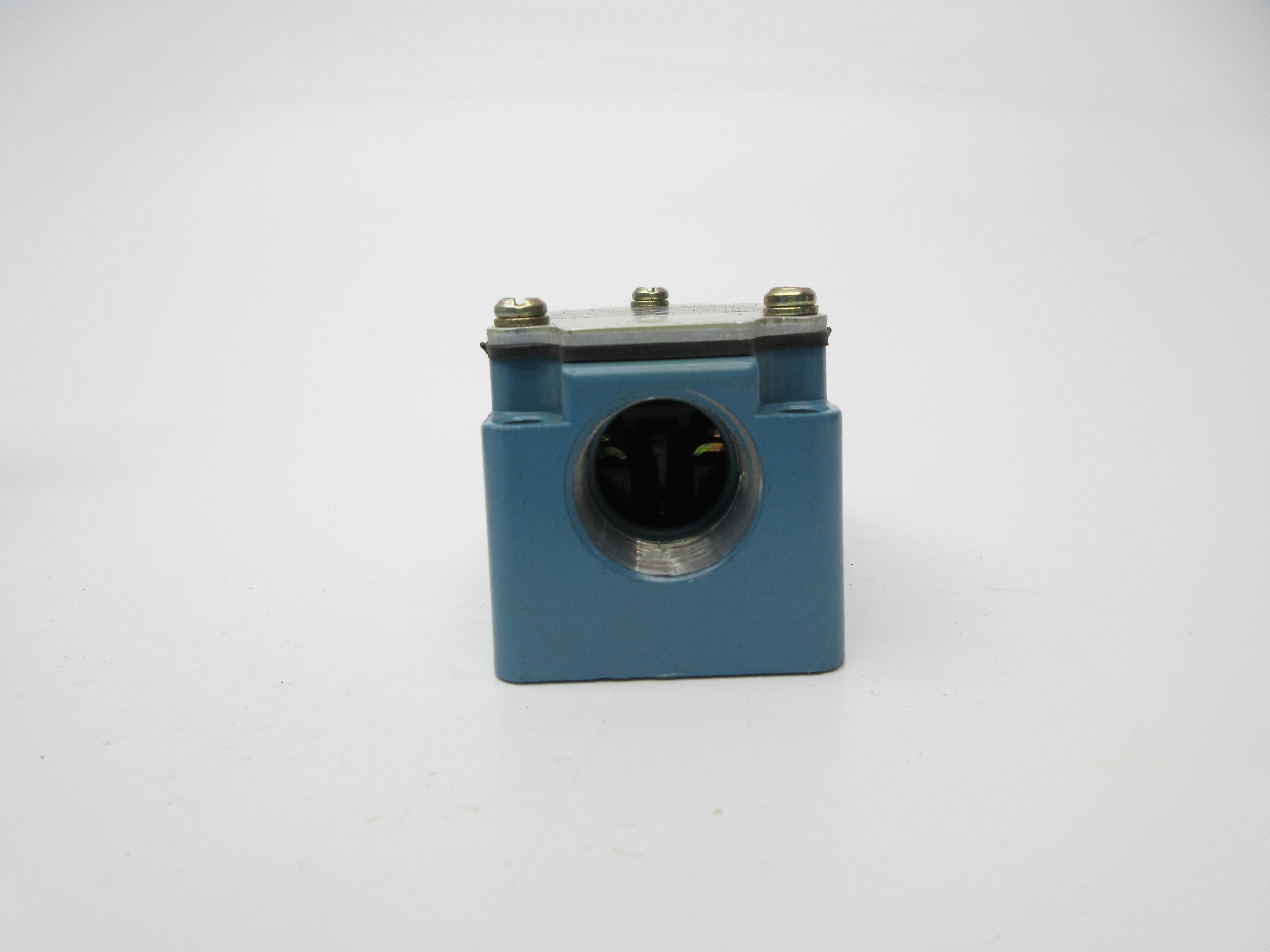 MICRO SWITCH 1LS56-L 480VAC 10A (AS PICTURED) NSNP