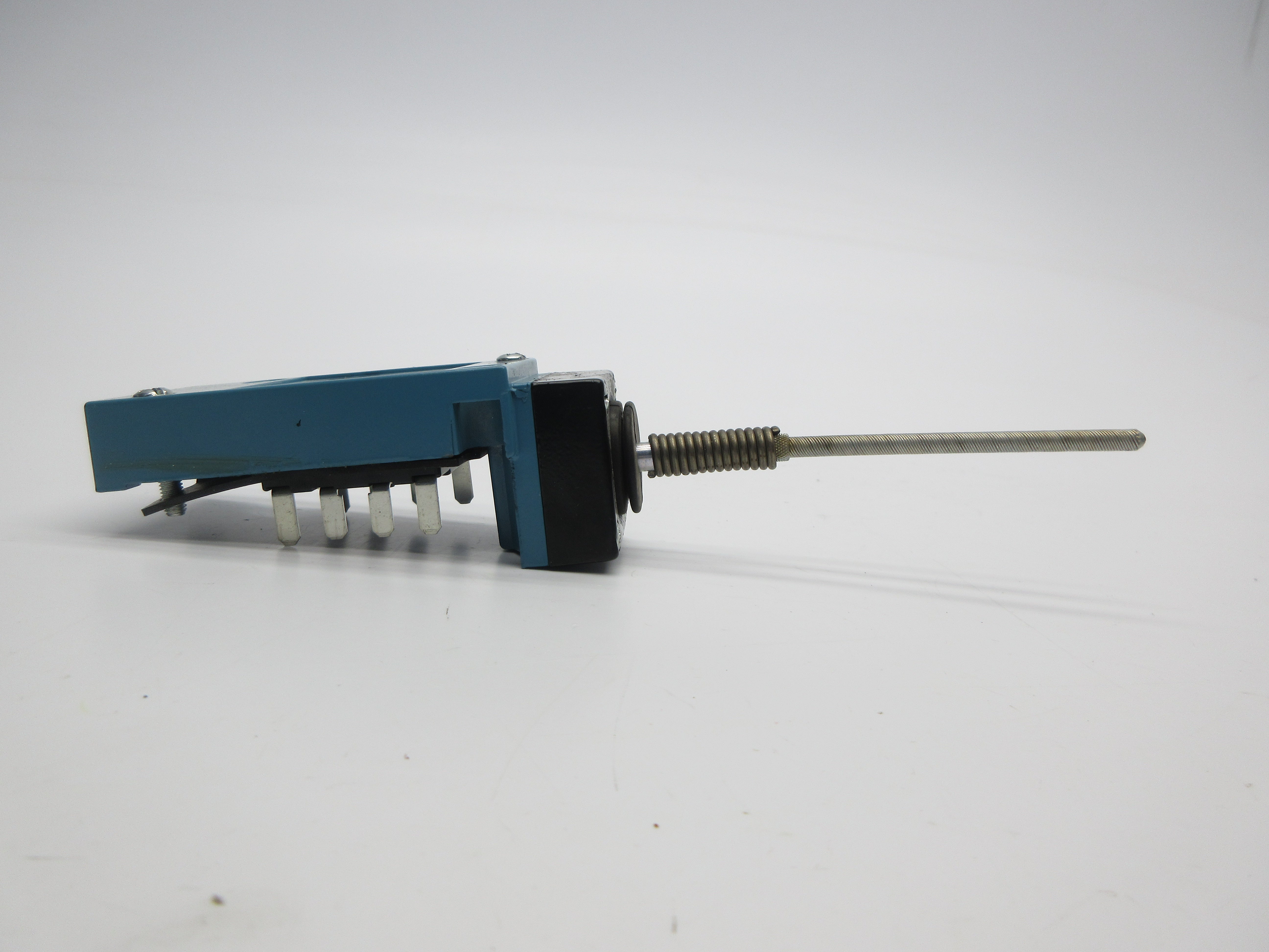 MICRO SWITCH LSZ7J2B-7N 600VAC 10A (AS PICTURED) NSNP