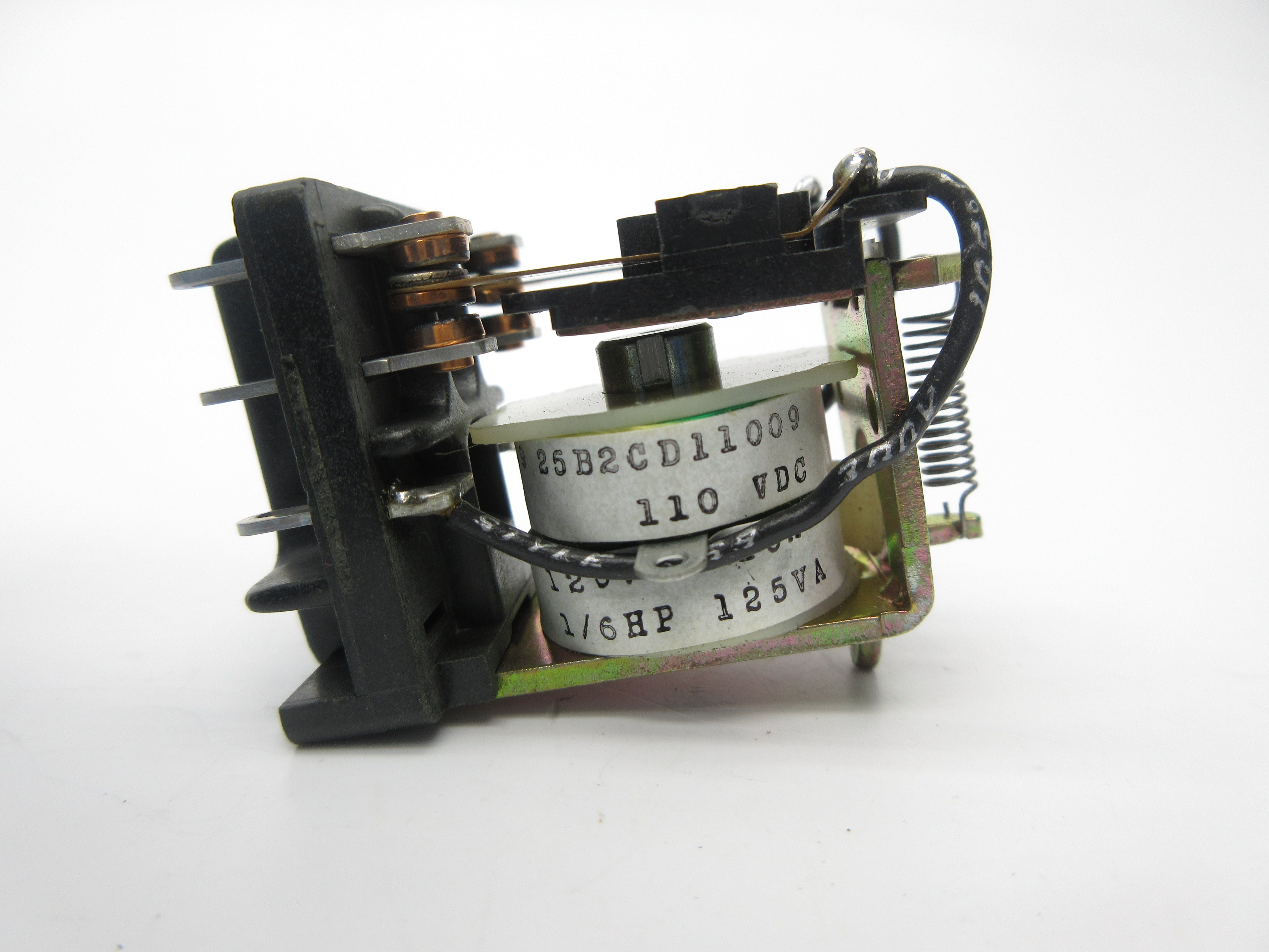 EAGLE SIGNAL 25B2CD11009 110VDC NSNP