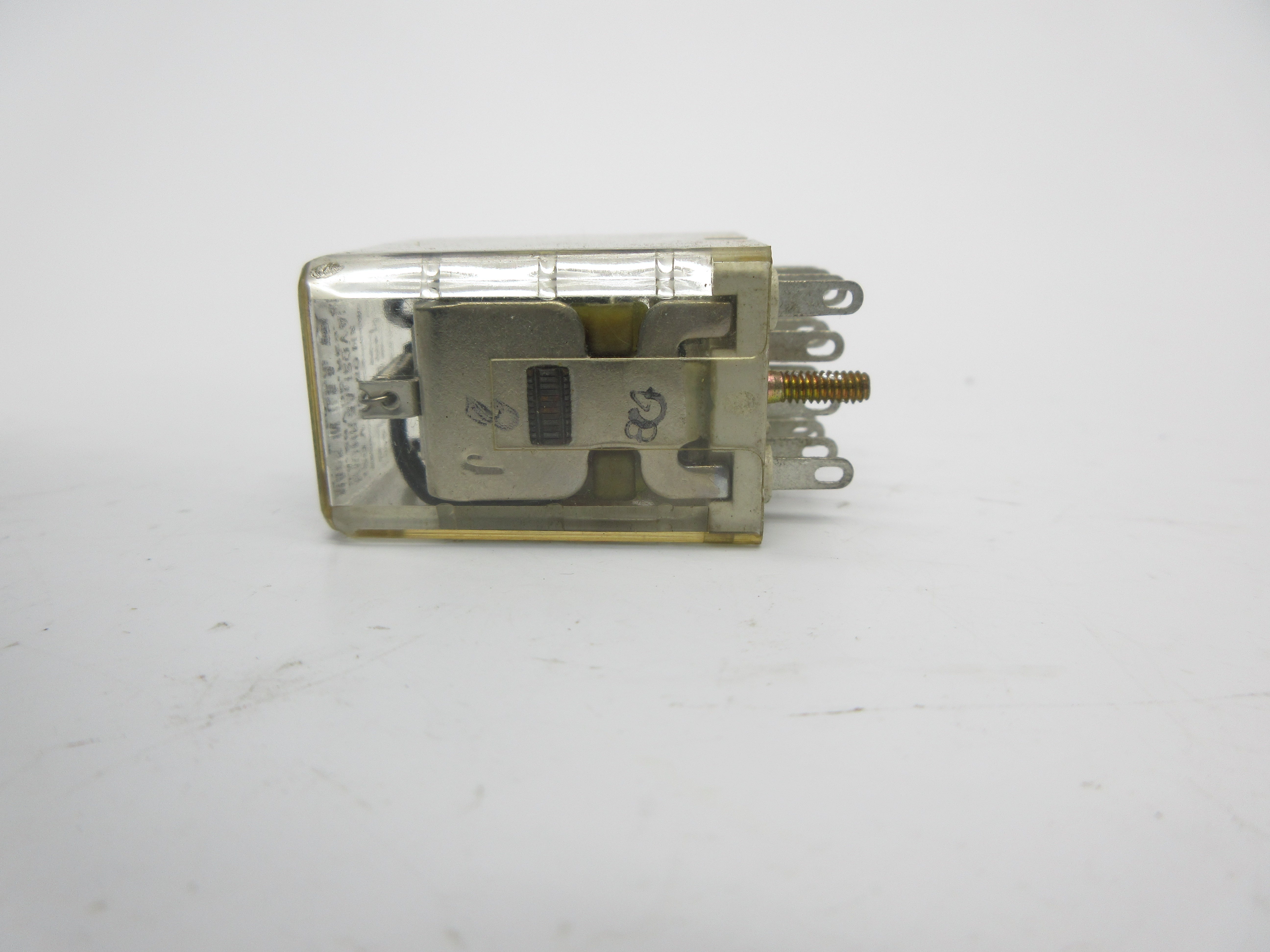 AMF KHU17A11 120V 3A NSNP