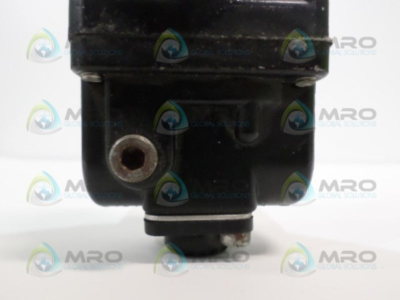 FAIRCHILD 30 PRESSURE REGULATOR  UNMP