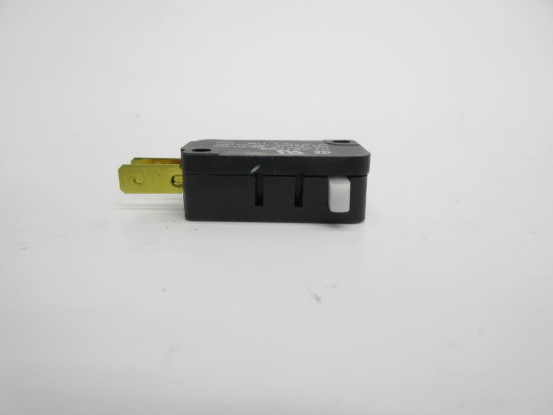 MICRO SWITCH V7-2B17D8 277VAC 11A NSNP