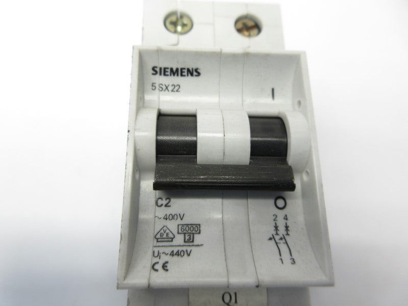 SIEMENS 5SX22-C2 400V 2A UNMP