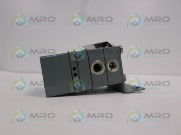 MOORE 612 14775-33/4NG PNEUMATIC PRESSURE RELAY UNMP