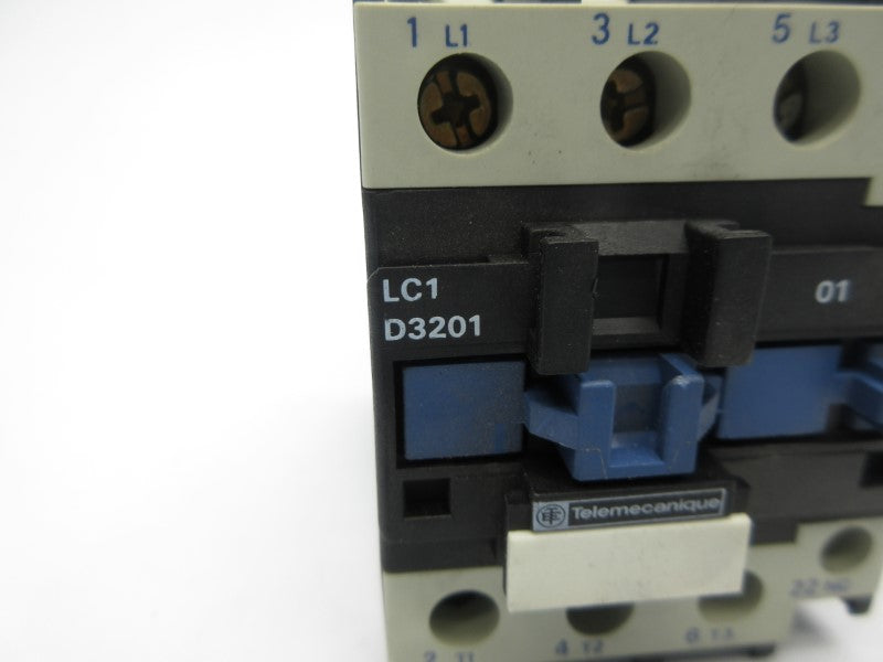 TELEMECANIQUE LC1D3201P7 230V NSNP