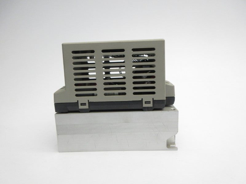 TELEMECANIQUE ATV08HU09M2 208/240VAC UNMP