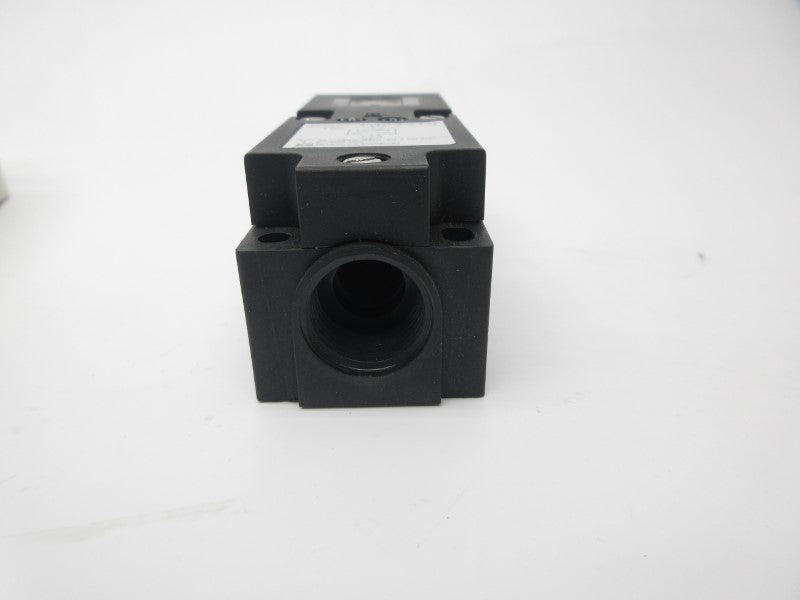 TELEMECANIQUE XSCT023319H7 20-264VAC NSMP