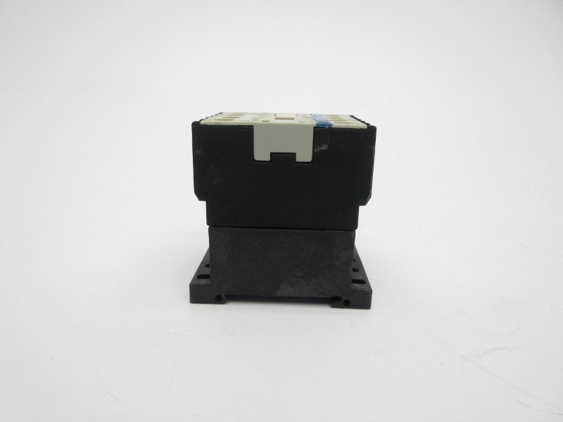 TELEMECANIQUE CA2KN22B7 24V NSNP