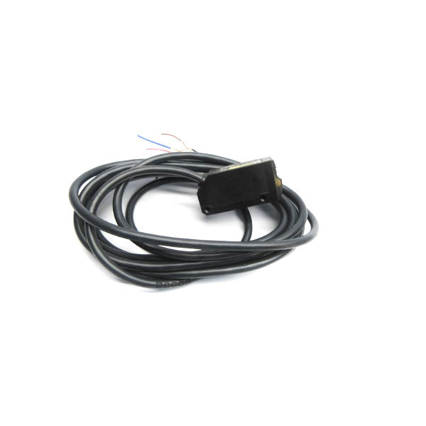 OMRON E3V3-D62 12-24VDC NSNP