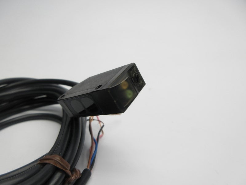 OMRON E3V3-D62 12-24VDC NSNP