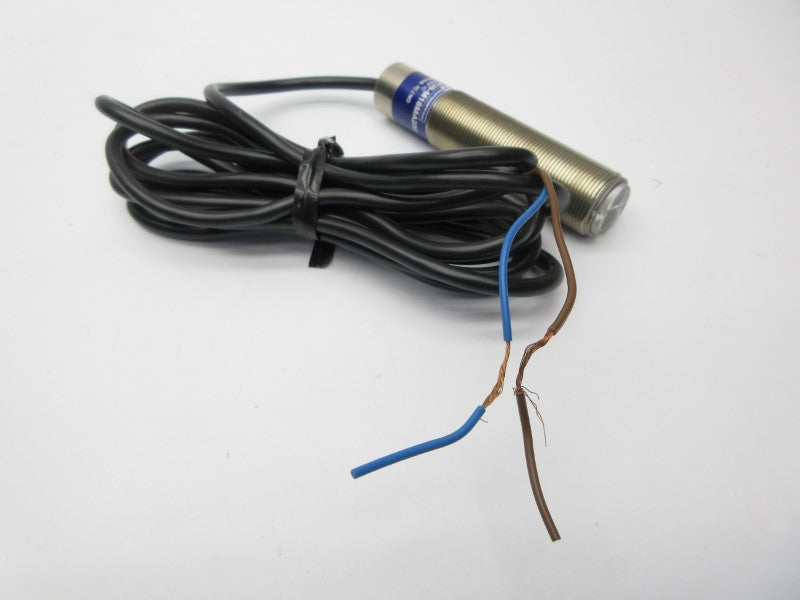 TELEMECANIQUE XU8-M18MA230 24-240V NSNP