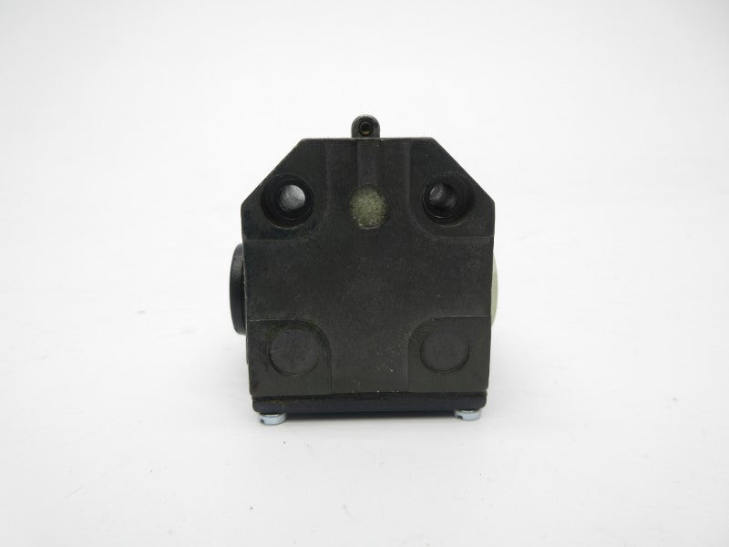 BALLUFF BNS519-B4-R08-40-13 125-250VAC 5A UNMP