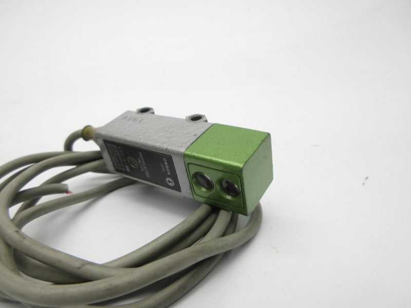 OMRON E3S-R1E21 12-24VDC UNMP