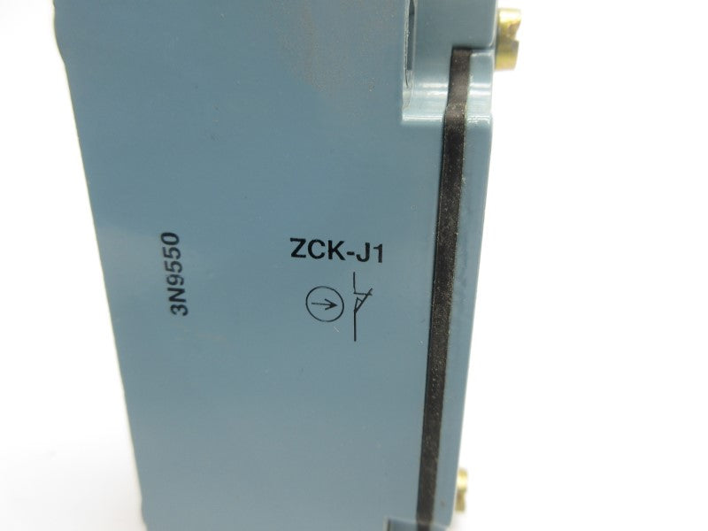 TELEMECANIQUE ZCK-J11H7 240V 3A NSNP