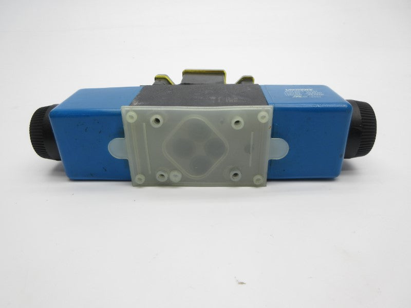 VICKERS DG4V3S2CMFTWLB560 02-109820 110/120V .48/.46A 1450PSI NSNP
