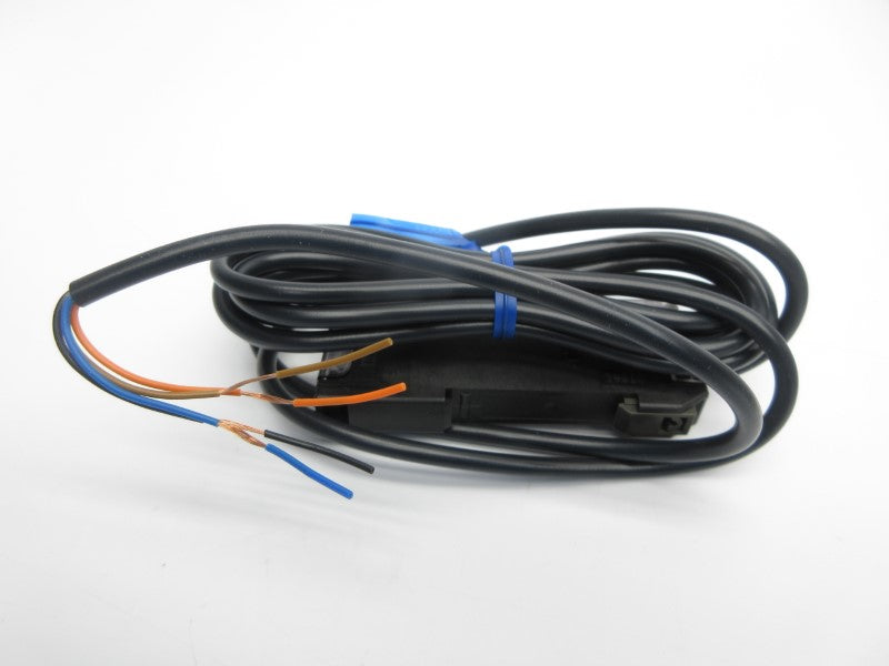 OMRON E2C-EDA11 12-24VDC 2M NSMP