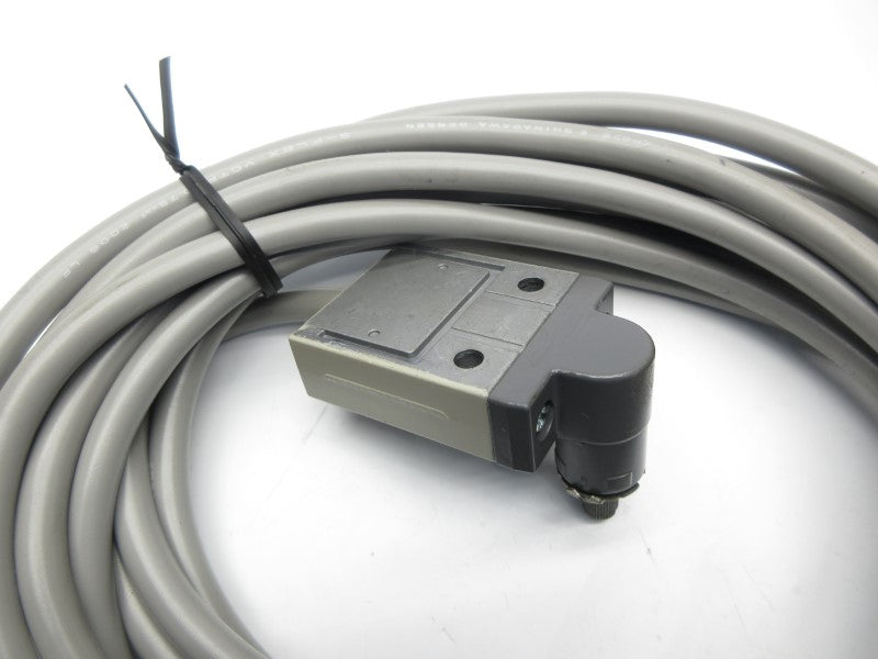 OMRON D4C-3324 30V 2A NSNP