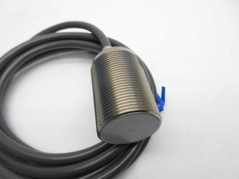 OMRON E2EM-X15X1 12-24VDC NSNP